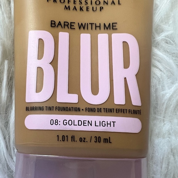 NYX Professional Makeup Bare With Me Blur Blurring Foundation tint- Golden Light - Picture 7 of 7